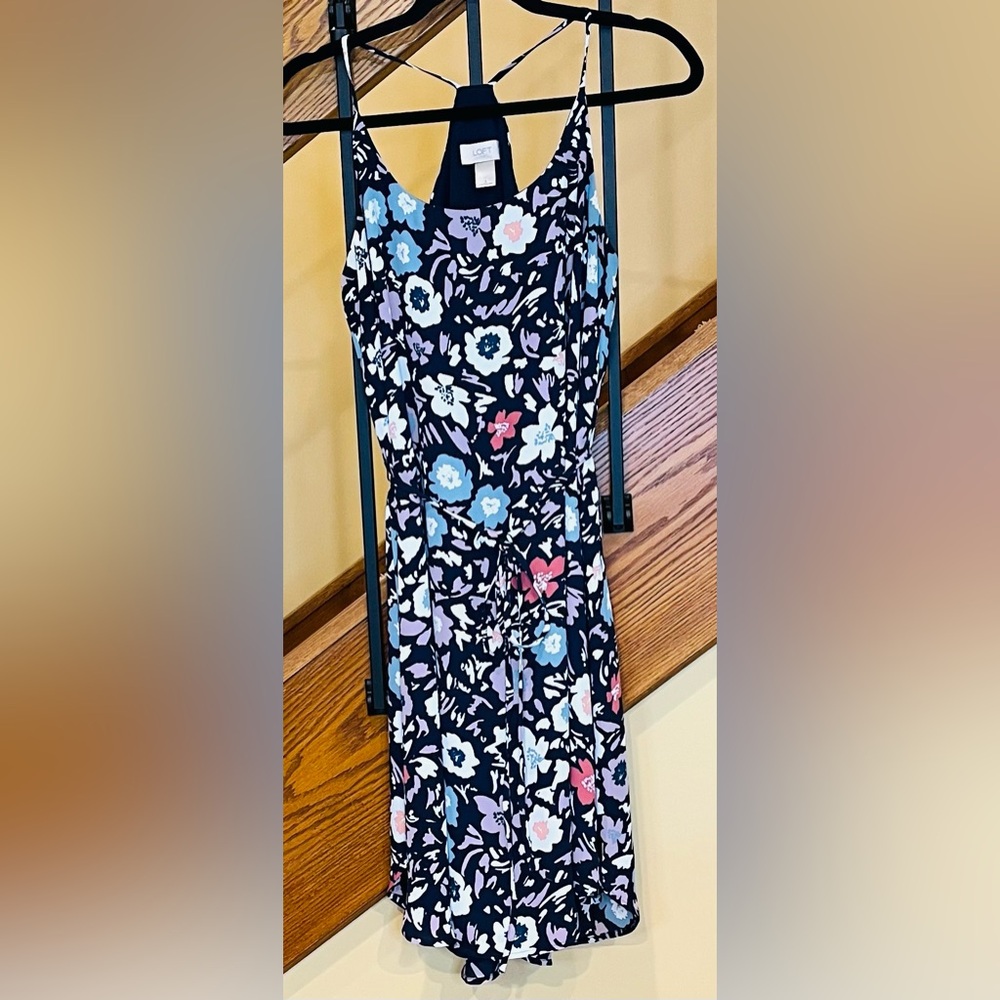 Loft Dress Racer back tie At Waist Navy Floral SZ. Small